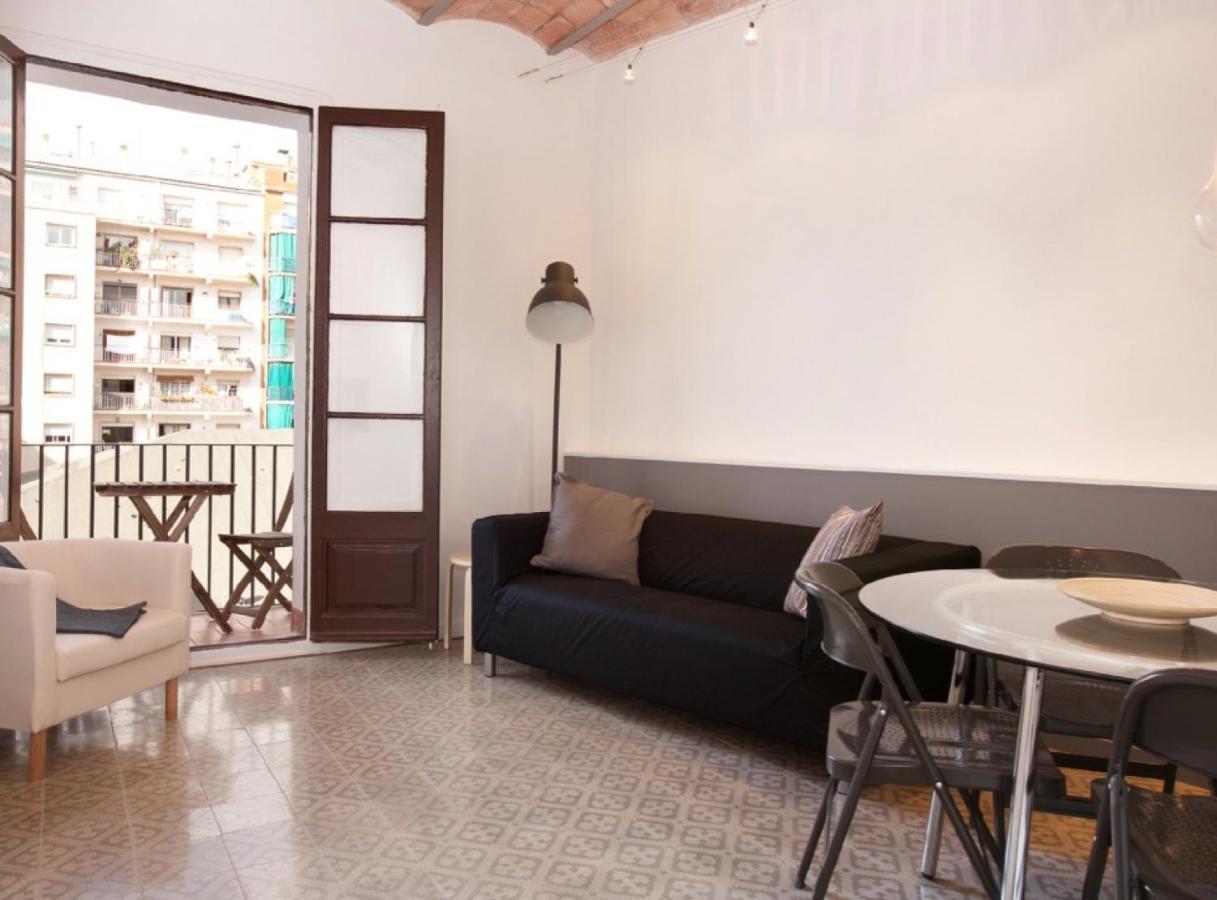 Napoles - Modernist Flat Close To Sagrada Familia Barcelona Kültér fotó
